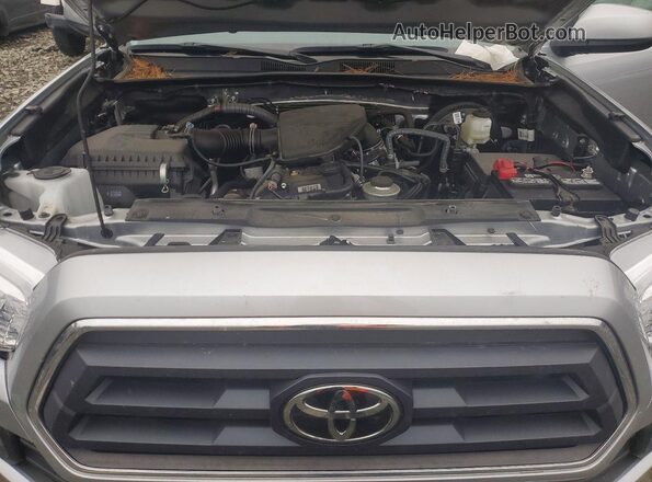 3TYSX5EN9PT020071 2023 TOYOTA TACOMA Silver Widok wnętrza z tyłu