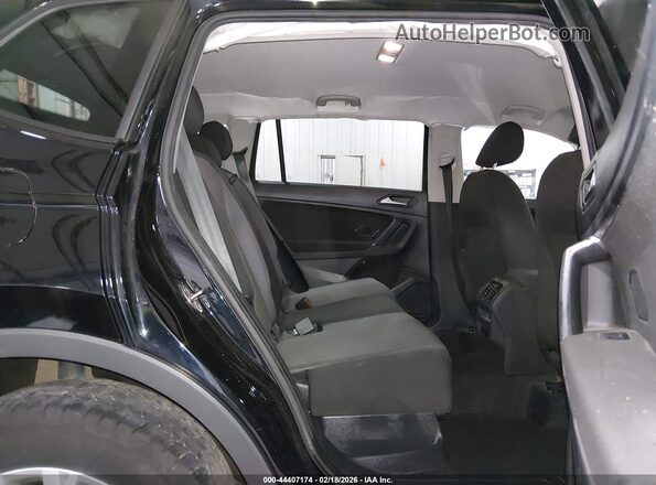 3VV0B7AX0LM177455 2020 VOLKSWAGEN TIGUAN Black Widok naklejki z numerem VIN