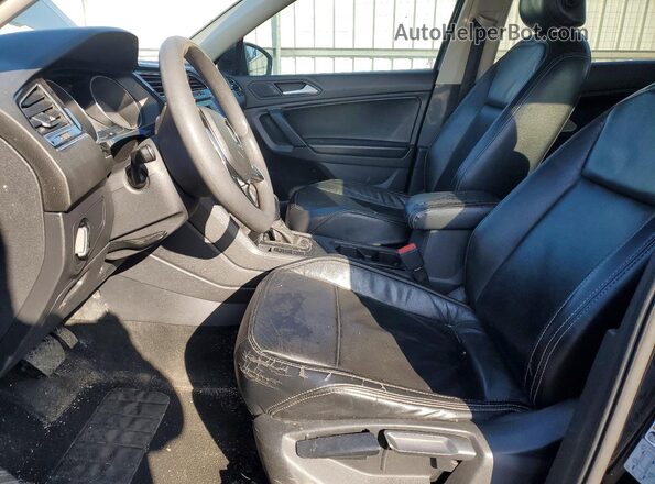 3VV1B7AX1KM049812 2019 VOLKSWAGEN TIGUAN Черный Вид салона спереди