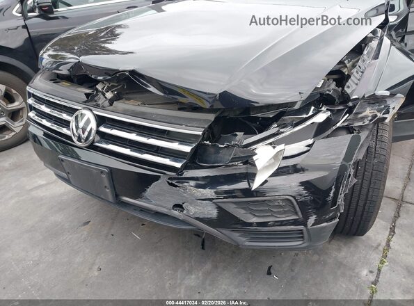 3VV1B7AX4LM039289 2020 VOLKSWAGEN TIGUAN Black Widok z przodu