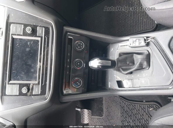 3VV1B7AX4LM039289 2020 VOLKSWAGEN TIGUAN Black Widok deski rozdzielczej