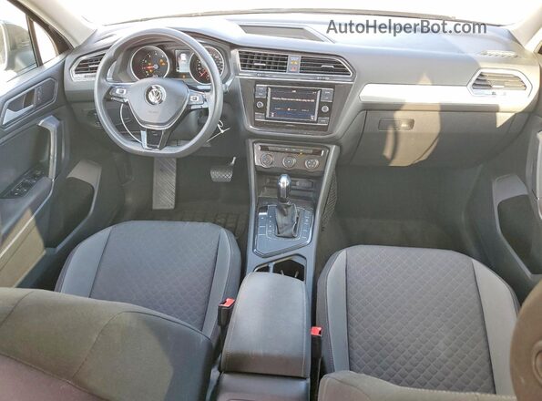 3VV1B7AX8KM013812 2019 VOLKSWAGEN TIGUAN Black Vista del salpicadero