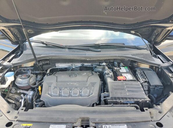 3VV1B7AX8KM013812 2019 VOLKSWAGEN TIGUAN Black Vista del compartimento del motor