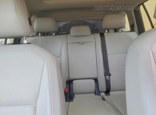 3VV2B7AX1KM054836 2019 VOLKSWAGEN TIGUAN Серый Вид задних сидений