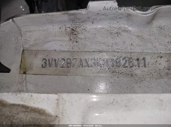 3VV2B7AX3KM182611 2019 VOLKSWAGEN TIGUAN Белый 