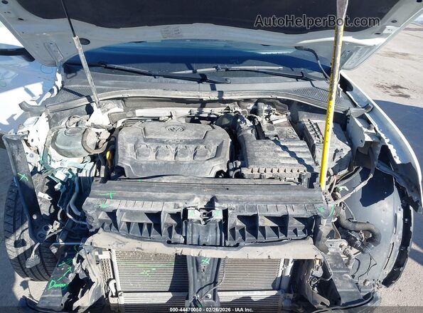 3VV2B7AX8KM011899 2019 VOLKSWAGEN TIGUAN White Rear view