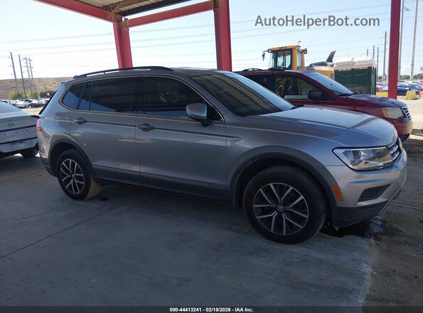 3VV3B7AX0LM162502 2020 VOLKSWAGEN TIGUAN Серый Вид задней части салона