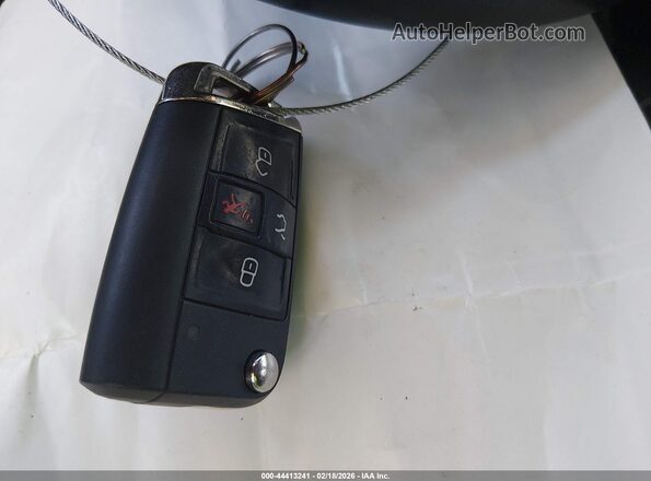 3VV3B7AX0LM162502 2020 VOLKSWAGEN TIGUAN Серый Вид панели приборов