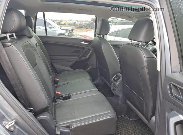 3VV3B7AX3KM066944 2019 VOLKSWAGEN TIGUAN Gray Widok wnętrza z tyłu