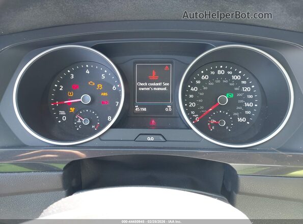 3VV3B7AX4JM219314 2018 VOLKSWAGEN TIGUAN Белый Вид задних сидений