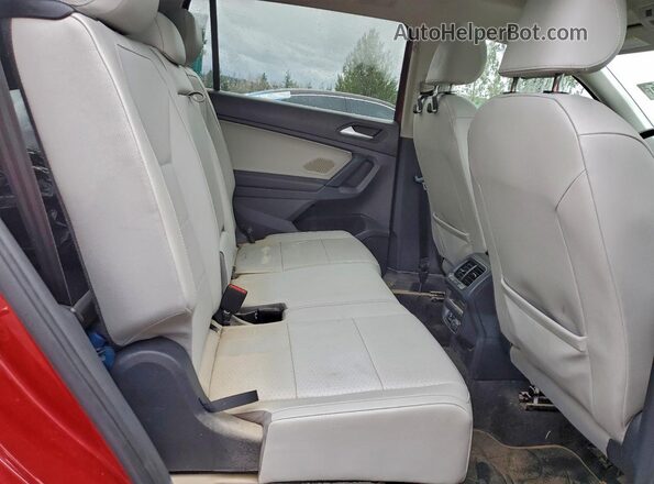3VV3B7AX6KM041598 2019 VOLKSWAGEN TIGUAN Бордовый Вид задней части салона