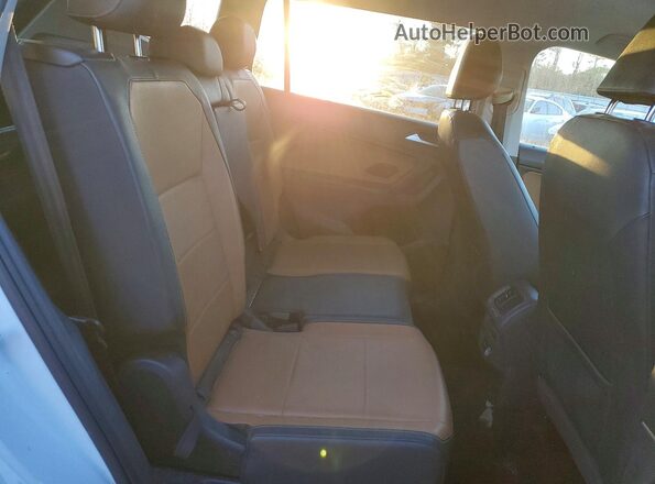 3VV3B7AX6KM106563 2019 VOLKSWAGEN TIGUAN Белый Вид задней части салона
