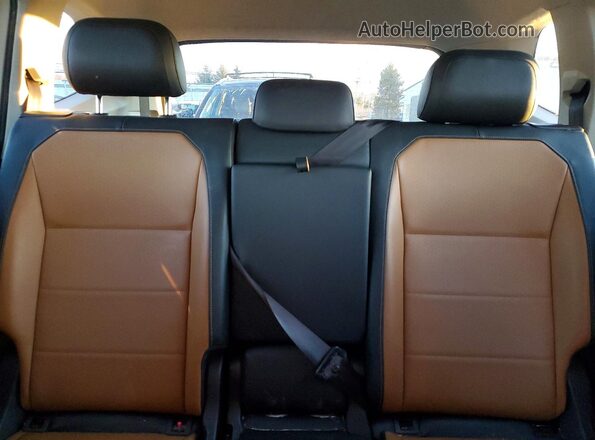 3VV3B7AX6KM106563 2019 VOLKSWAGEN TIGUAN Белый Вид задних сидений