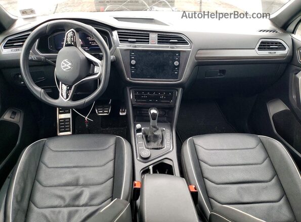 3VV4B7AX0PM137853 2023 VOLKSWAGEN TIGUAN White Vista del salpicadero
