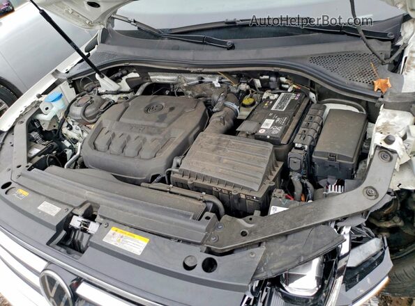 3VV4B7AX0PM137853 2023 VOLKSWAGEN TIGUAN White Vista del compartimento del motor