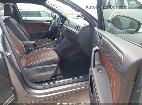 3VV4B7AX3RM059748 2024 VOLKSWAGEN TIGUAN Синий Вид салона спереди