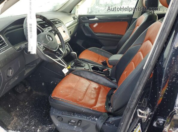 3VV4B7AX6KM141575 2019 VOLKSWAGEN TIGUAN Черный Вид салона спереди
