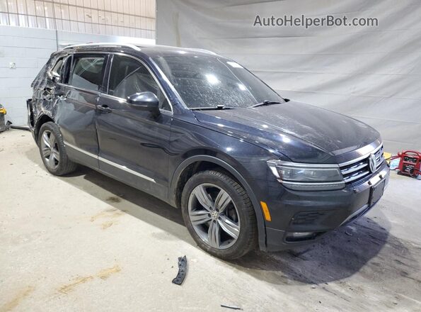 3VV5B7AX2JM151765 2018 VOLKSWAGEN TIGUAN Черный Передняя правая четверть