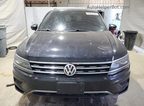 3VV5B7AX2JM151765 2018 VOLKSWAGEN TIGUAN Черный Вид спереди