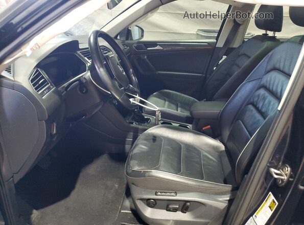 3VV5B7AX2JM151765 2018 VOLKSWAGEN TIGUAN Черный Вид салона спереди
