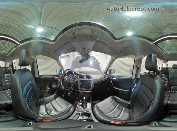 3VV5B7AX2JM151765 2018 VOLKSWAGEN TIGUAN Черный Панорамный вид салона 360°