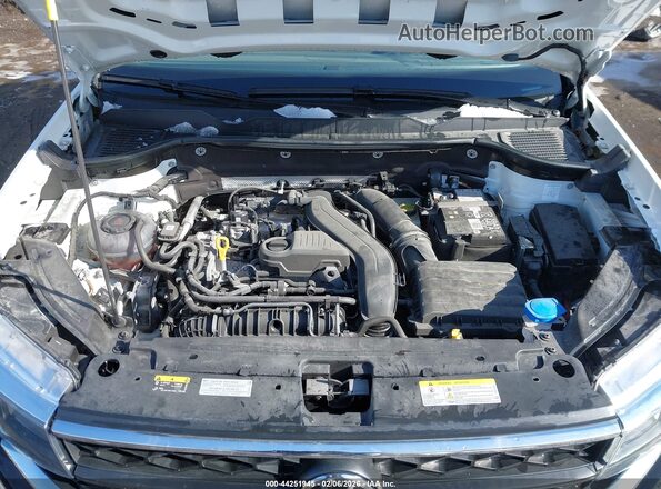 3VV8X7B29RM027795 2024 VOLKSWAGEN TAOS White Widok z tyłu