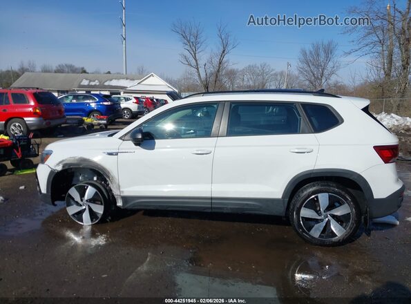 3VV8X7B29RM027795 2024 VOLKSWAGEN TAOS White Widok wnętrza 360 stopni