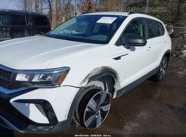 3VV8X7B29RM027795 2024 VOLKSWAGEN TAOS White Widok z przodu