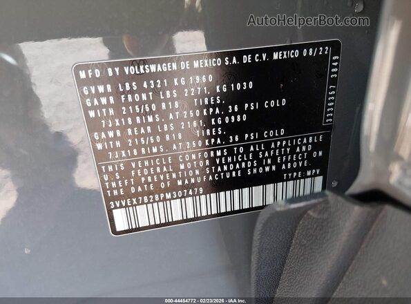 3VVEX7B28PM307479 2023 VOLKSWAGEN TAOS Gray Vista del compartimento del motor