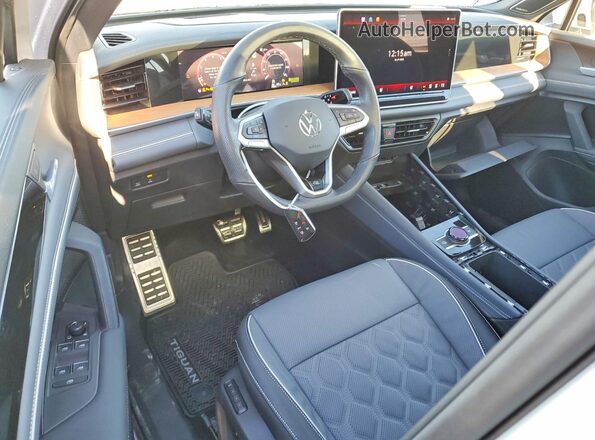 3VVLR7RM6SM042904 2025 VOLKSWAGEN TIGUAN Gray Dashboard view