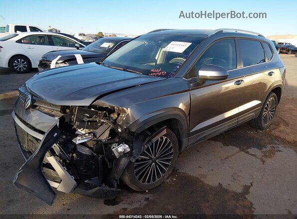 3VVSC7B2XSM017252 2025 VOLKSWAGEN TAOS Серый Передняя левая четверть