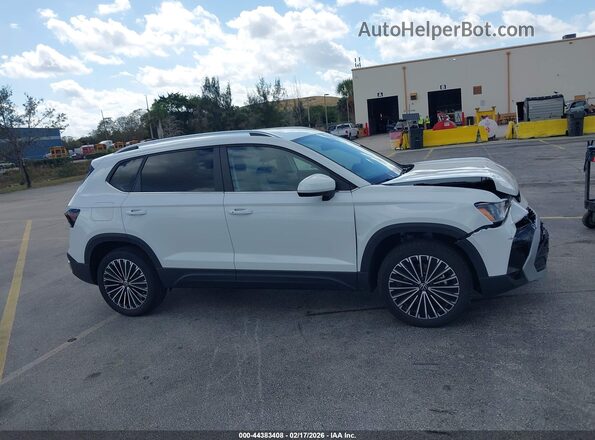 3VVSC7B2XTM013073 2026 VOLKSWAGEN TAOS Белый Вид задней части салона