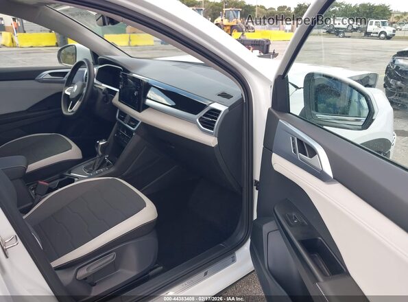 3VVSC7B2XTM013073 2026 VOLKSWAGEN TAOS Белый Вид салона спереди
