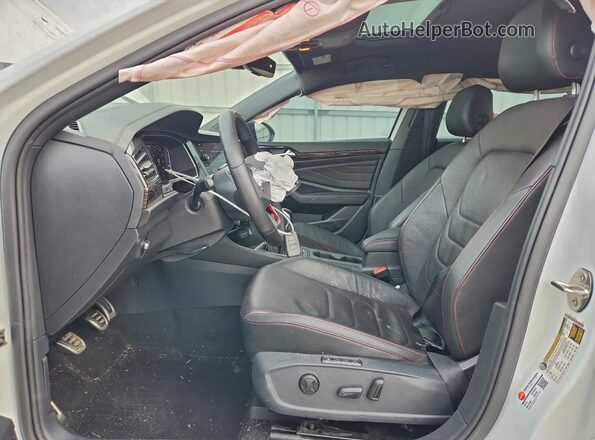 3VW1T7BU9PM032535 2023 VOLKSWAGEN JETTA Белый Вид салона спереди