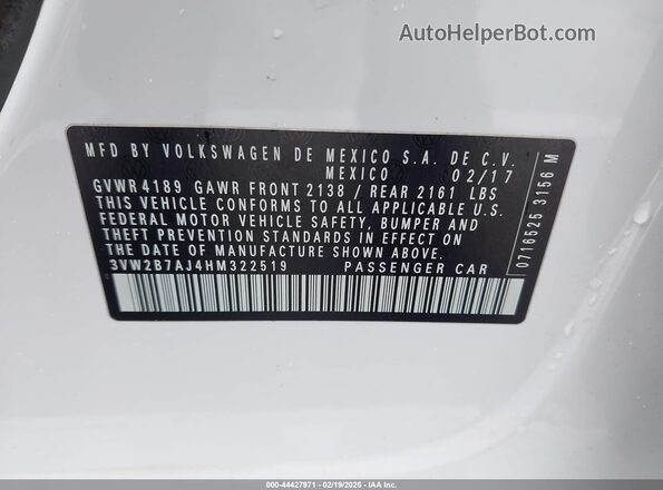 3VW2B7AJ4HM322519 2017 VOLKSWAGEN JETTA Белый Вид подкапотного пространства
