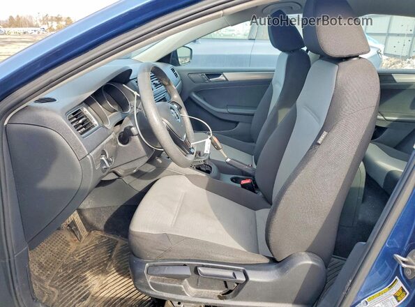 3VW2B7AJXJM232149 2018 VOLKSWAGEN JETTA Синий Вид салона спереди