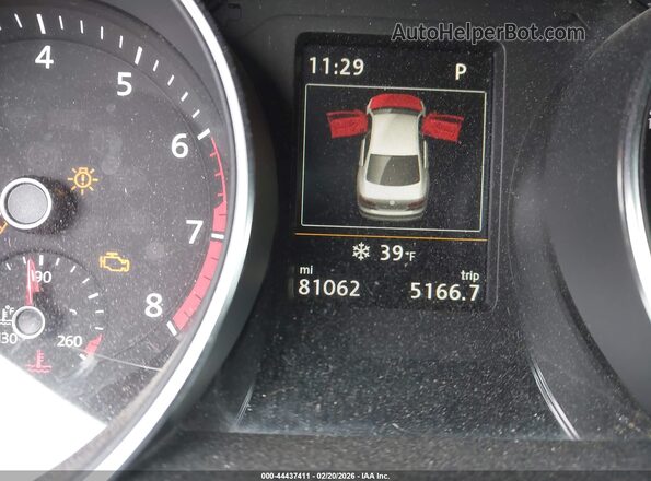 3VW4T7AJ3JM210029 2018 VOLKSWAGEN JETTA Серый 