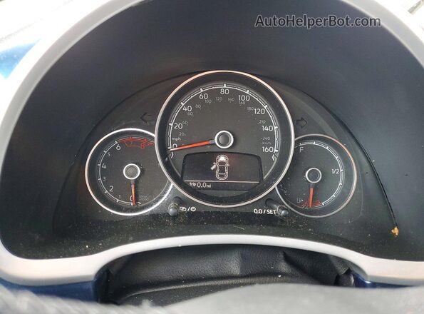 3VW5DAAT7JM515274 2018 VOLKSWAGEN BEETLE Blue Widok zestawu wskaźników