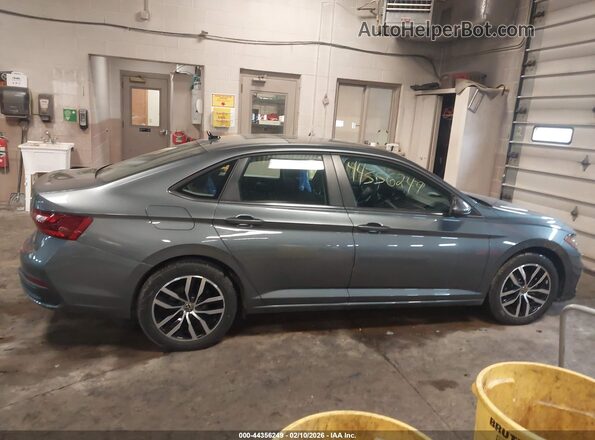 3VW7X7BUXSM012916 2025 VOLKSWAGEN JETTA Gray Widok wnętrza z tyłu