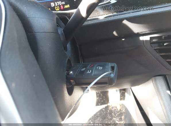 3VWBM7BU2RM054140 2024 VOLKSWAGEN JETTA Серый Вид панели приборов