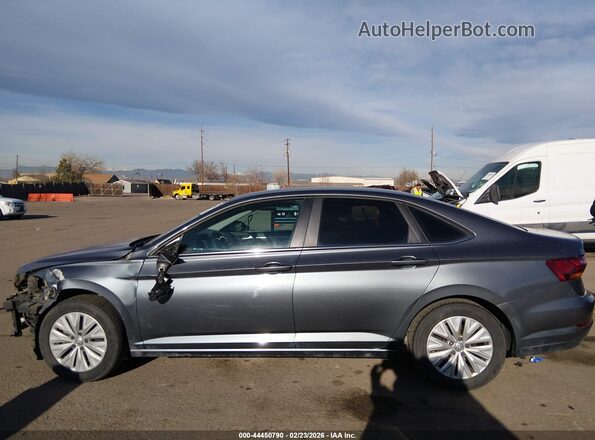 3VWC57BUXKM033897 2019 VOLKSWAGEN JETTA Серый 
