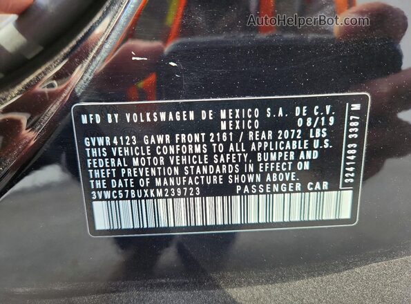 3VWC57BUXKM239723 2019 VOLKSWAGEN JETTA Черный Вид подкапотного пространства