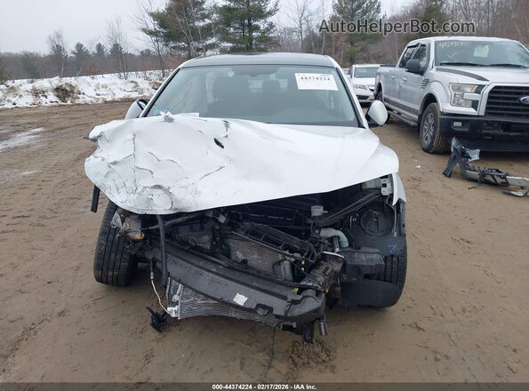 3VWCB7BU2KM205090 2019 VOLKSWAGEN JETTA White Widok wnętrza z tyłu