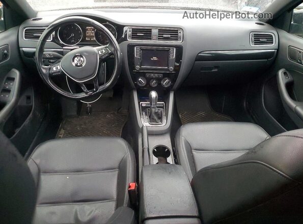 3VWD17AJ8JM226412 2018 VOLKSWAGEN JETTA Черный Вид панели приборов