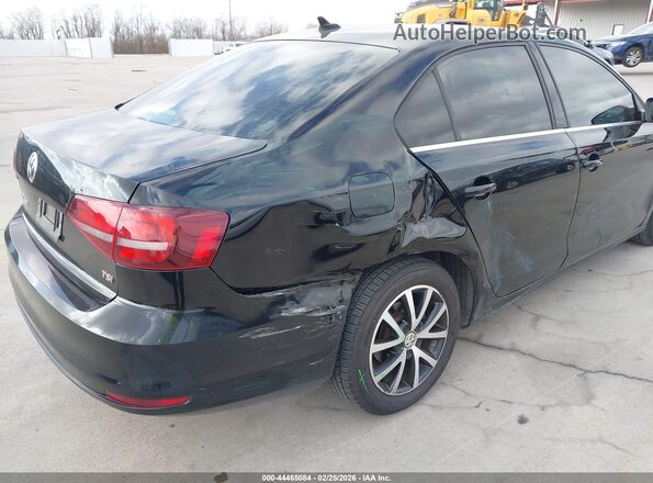 3VWDB7AJ4HM415744 2017 VOLKSWAGEN JETTA Черный Вид спереди