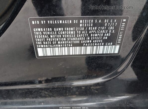 3VWDB7AJ4HM415744 2017 VOLKSWAGEN JETTA Черный Вид подкапотного пространства