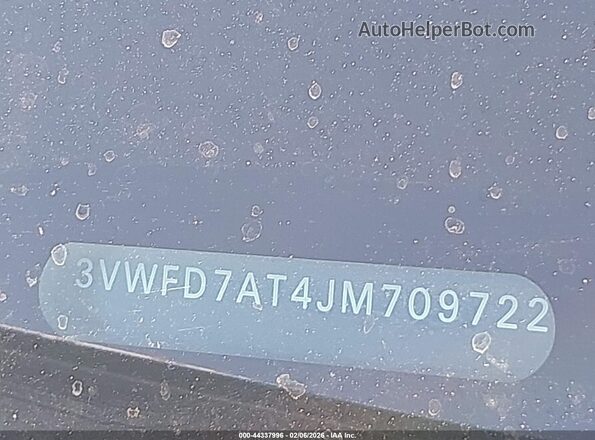 3VWFD7AT4JM709722 2018 VOLKSWAGEN BEETLE Blue 
