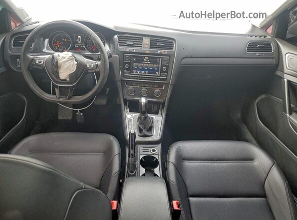 3VWG57AU9MM001237 2021 VOLKSWAGEN GOLF Белый Вид панели приборов