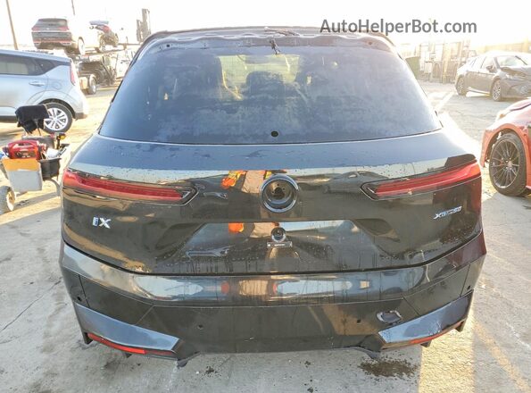 WB523CF07NCJ69751 2022 BMW IX Черный Вид салона спереди