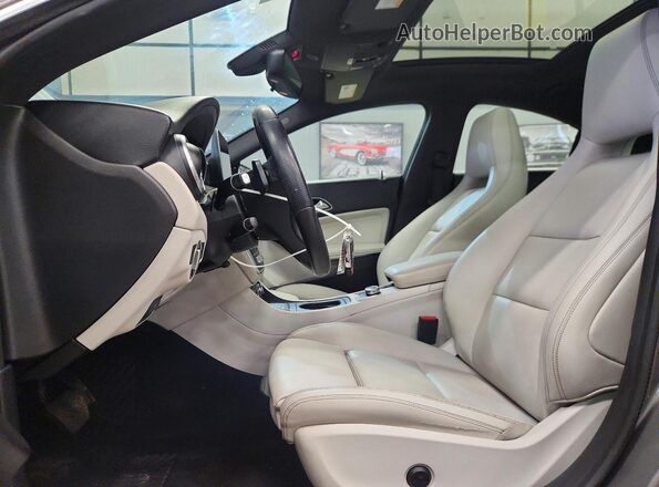 WDDSJ4EB0KN734768 2019 MERCEDES-BENZ CLA-CLASS Gray წინა პანელის ხედი